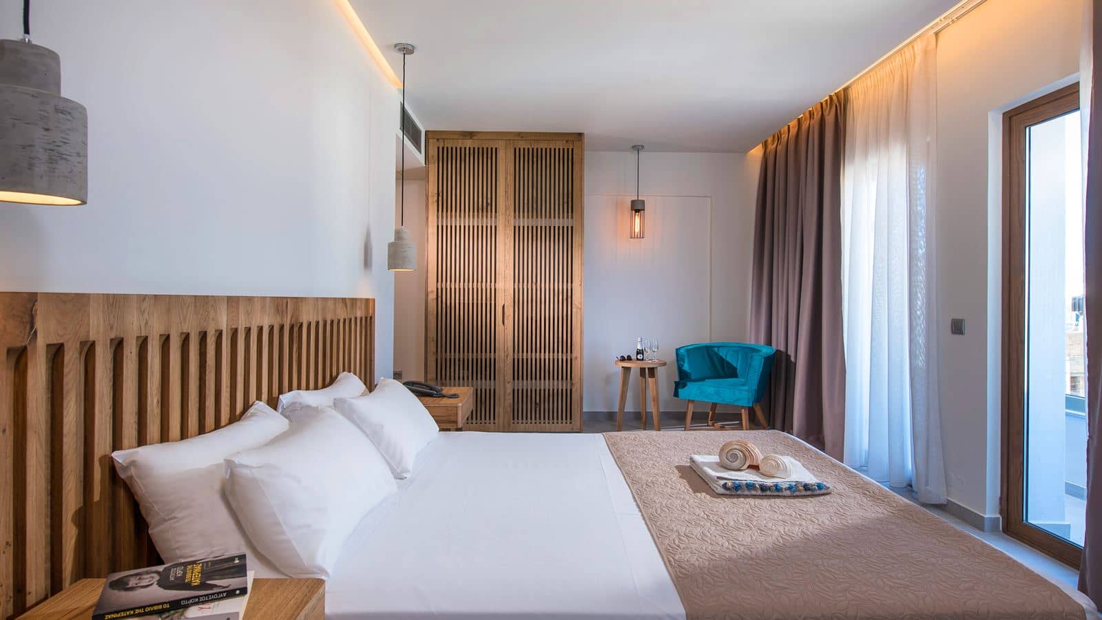 rooms-room-classic-double-seaview-a-building