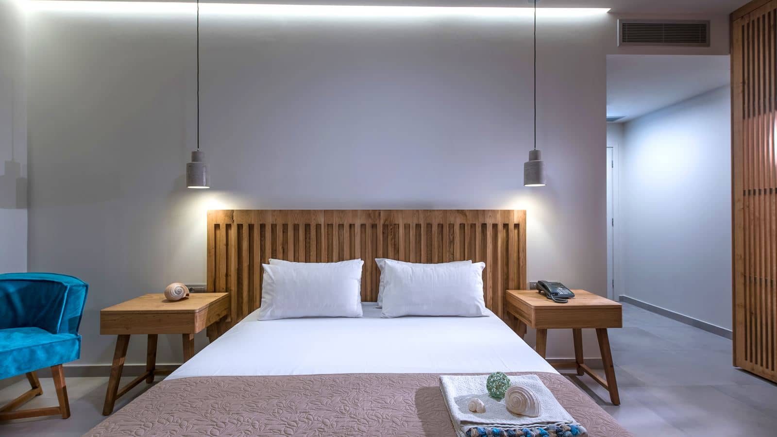 rooms-room-classic-double-seaview-a-building