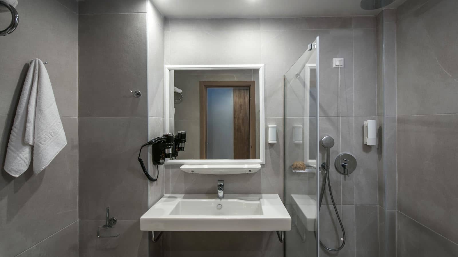 rooms-room-standard-sea-view-balcony-or-terrace