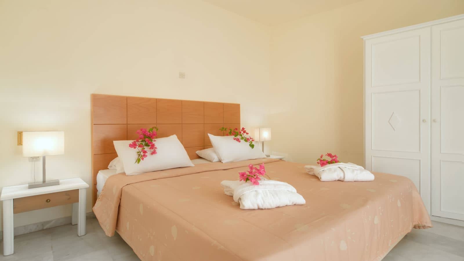rooms-2-bedroom-apartment-inland-view