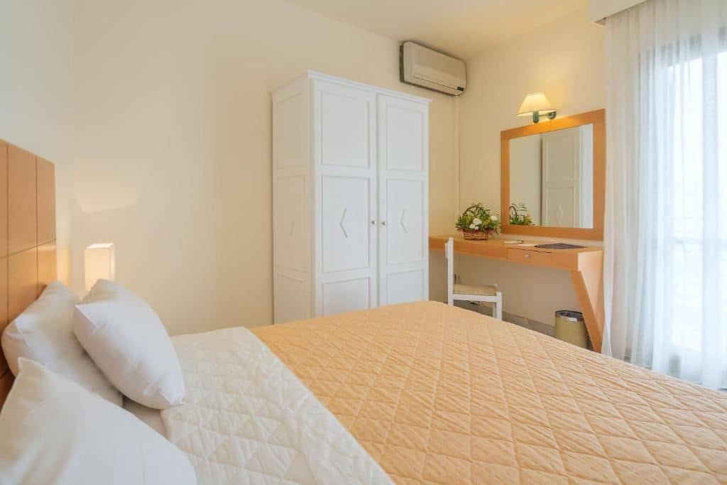 rooms-studio-inland-view