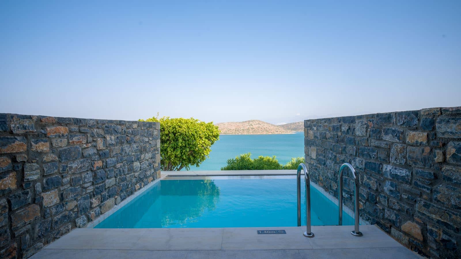 rooms-room-deluxe-seaview-privatepool