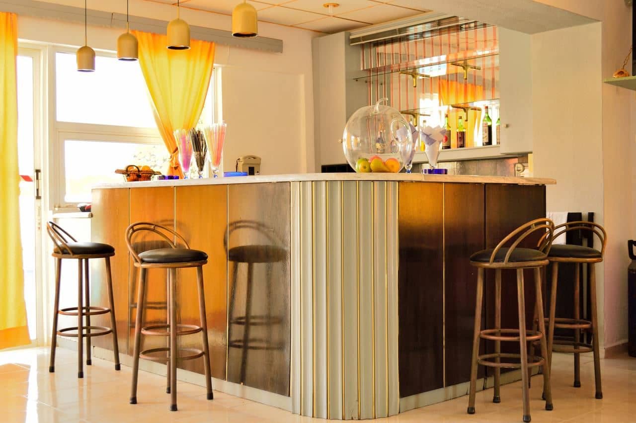bars-main-bar