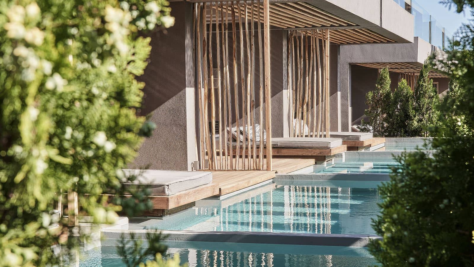 rooms-poolside-retreat--independent-pool