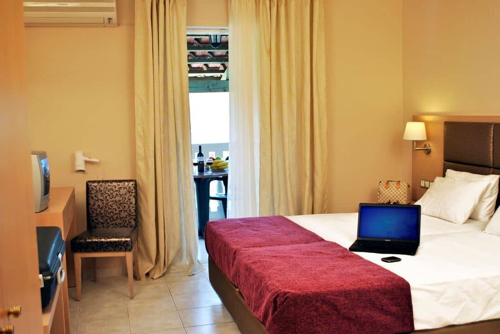 rooms-doubletwin-room