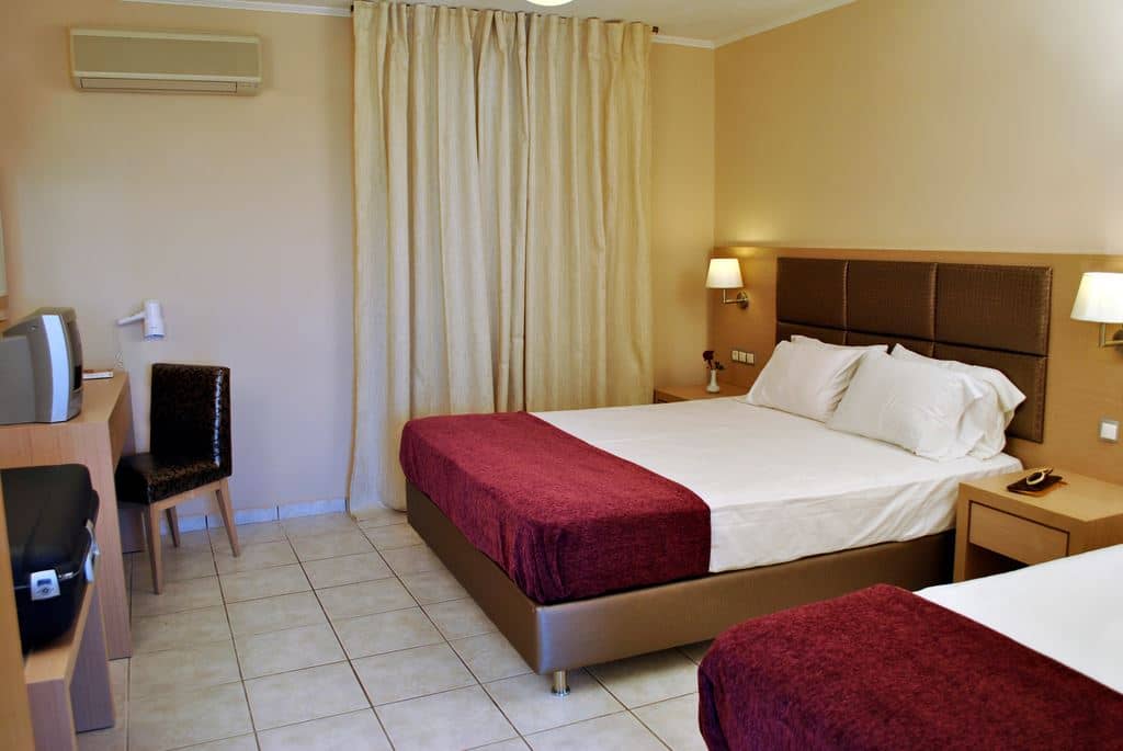 rooms-triple-room