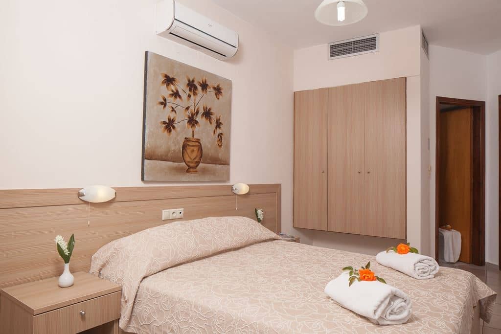 rooms-room-double-balcony-or-terrace