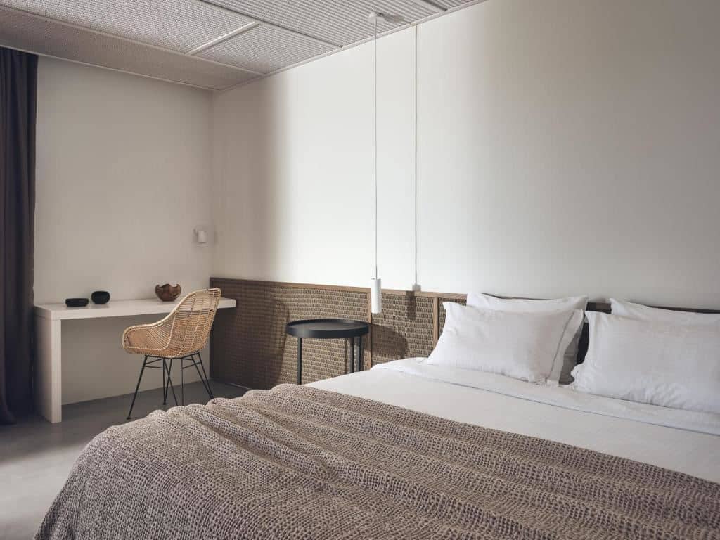 rooms-deluxe-suite