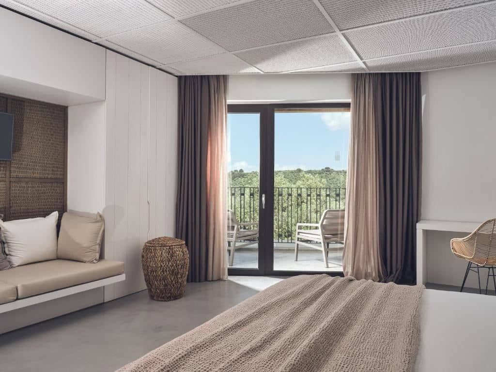 rooms-deluxe-suite