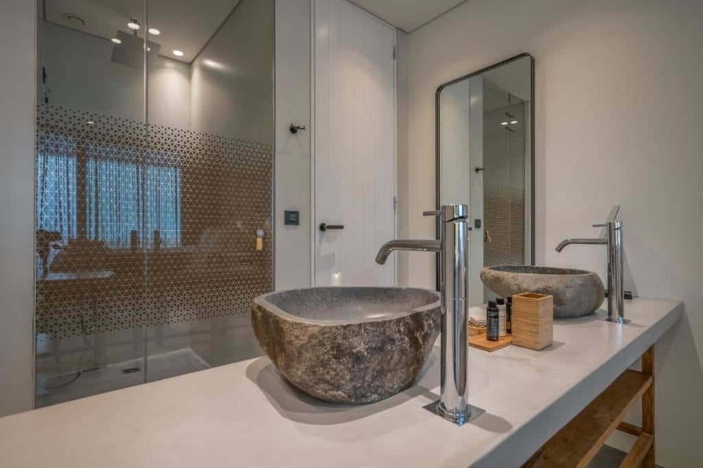 rooms-junior-suite-swim-up-with-sun-deck