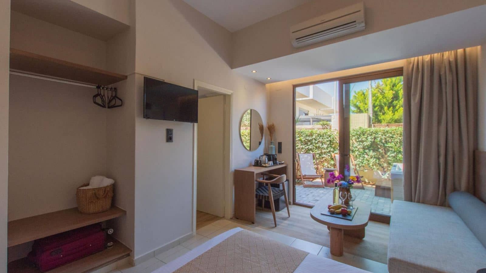 rooms-suite-34-pax-open-air-jacuzzi