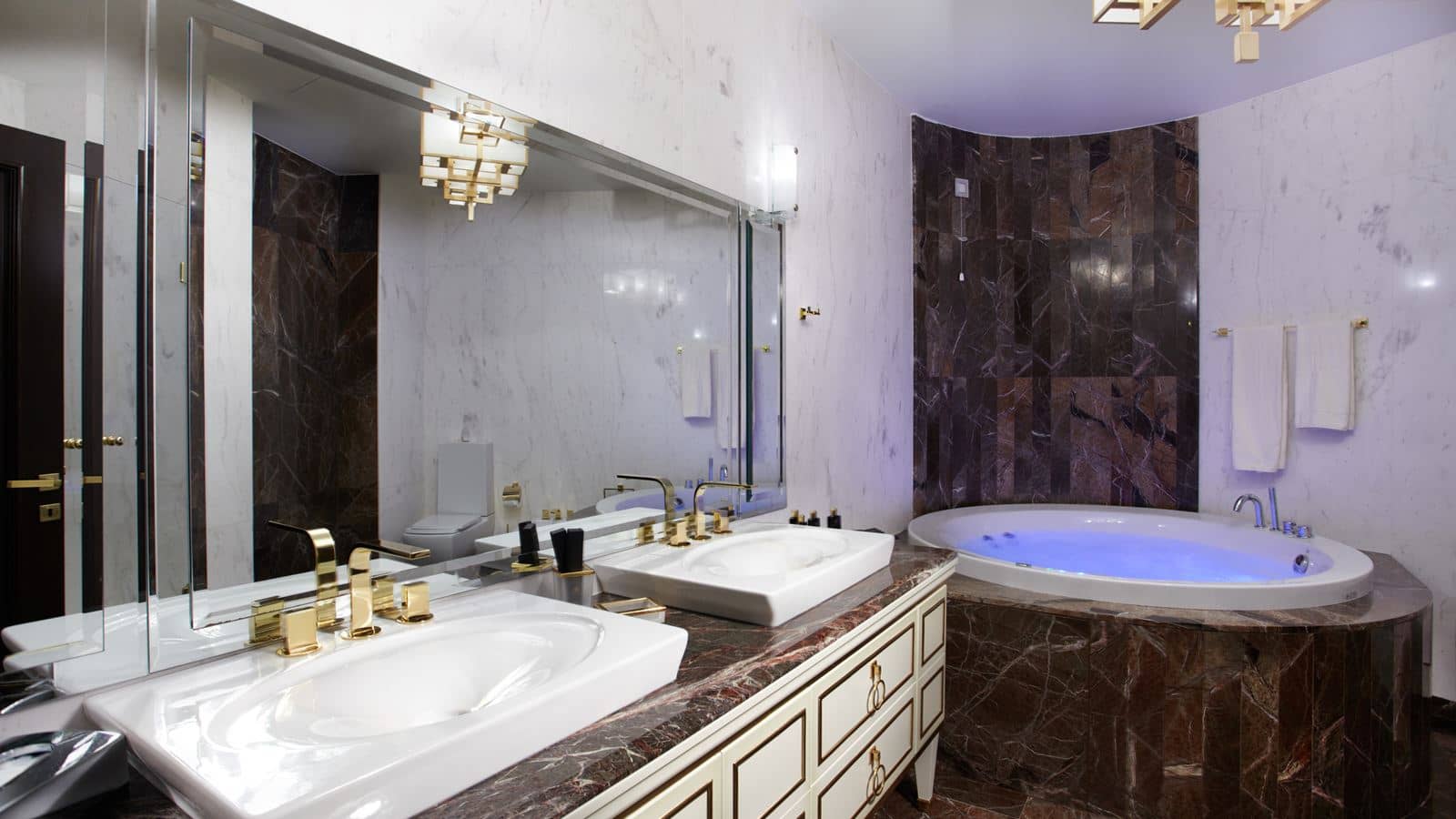 rooms-pomegranate-suite
