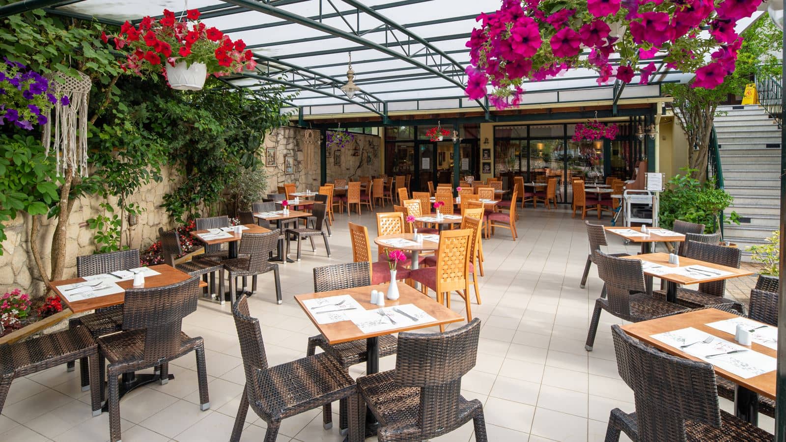 restaurants-main-restaurant
