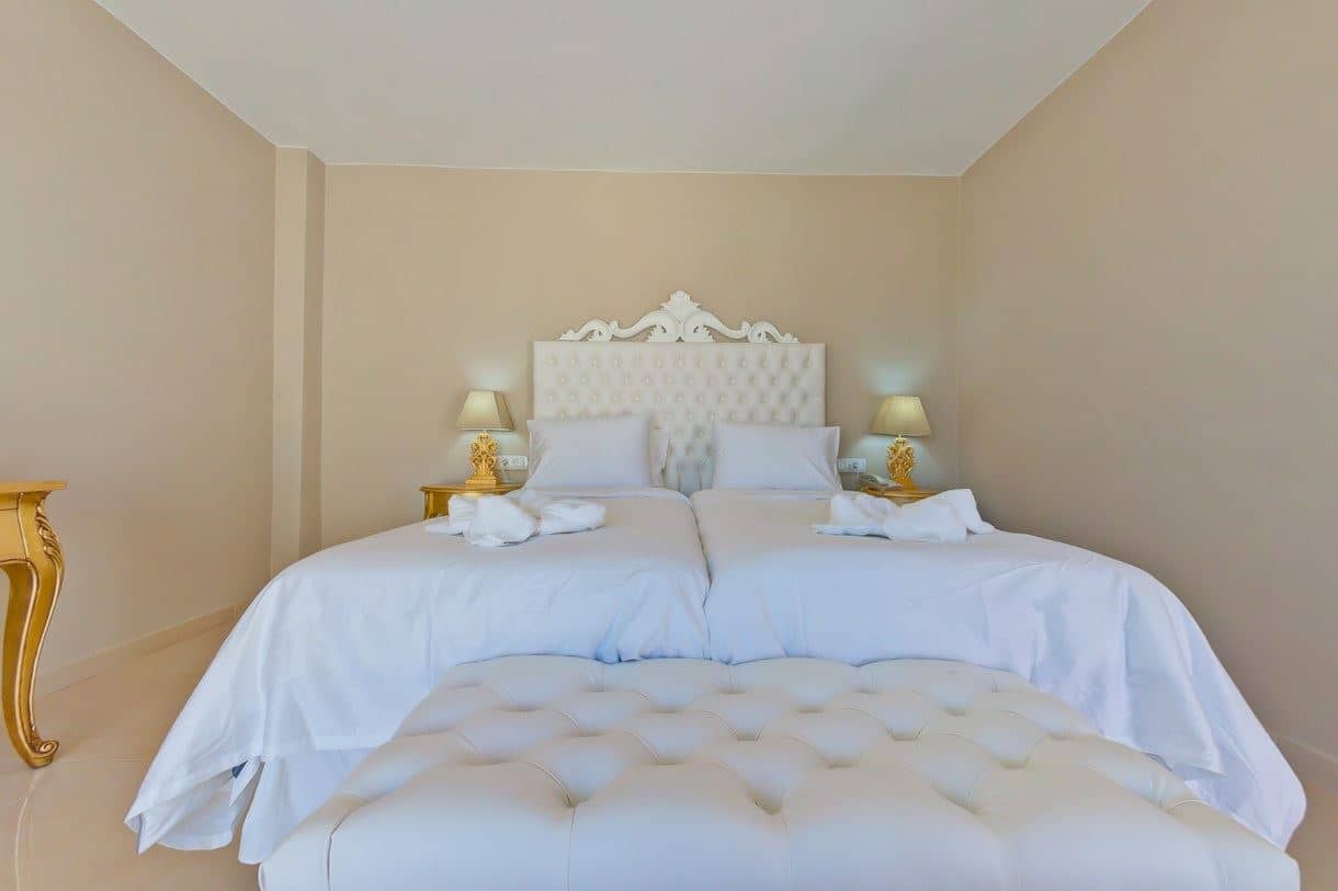 rooms-suite-deluxe