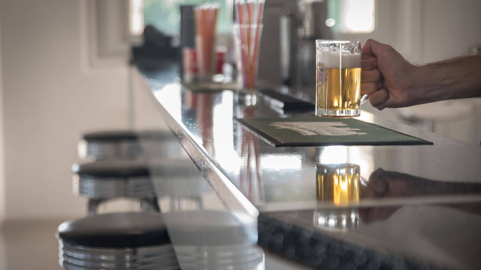bars-main-bar