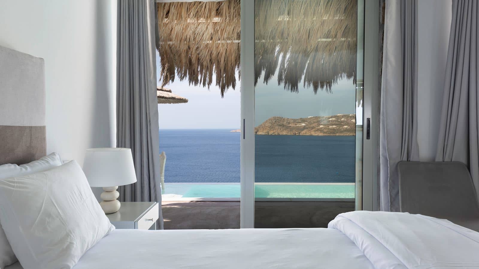 rooms-grand-deluxe-suite-with-private-pool-and-sea-view