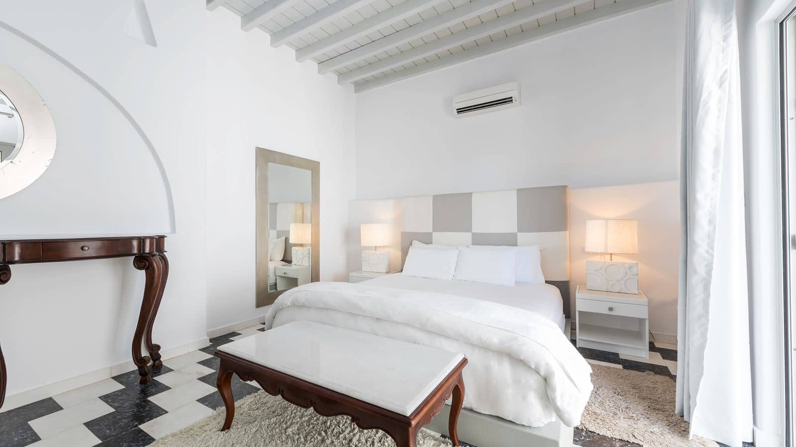 rooms-superior-room-side-sea-view