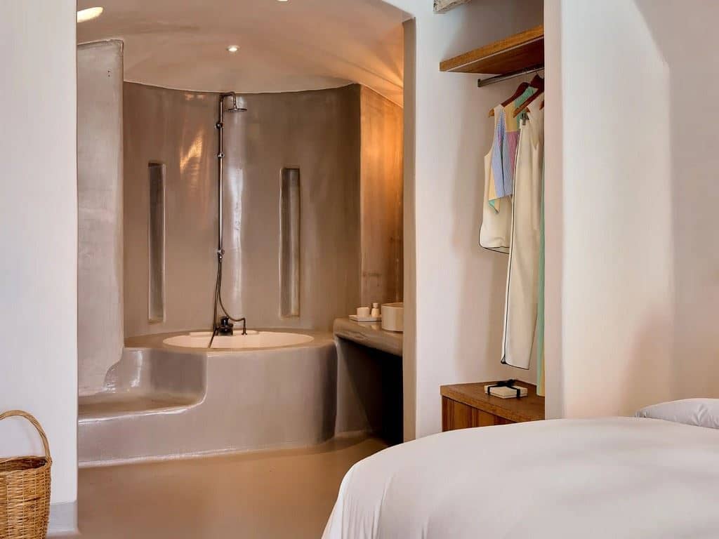 rooms-open-plan-suite-with--privatepool
