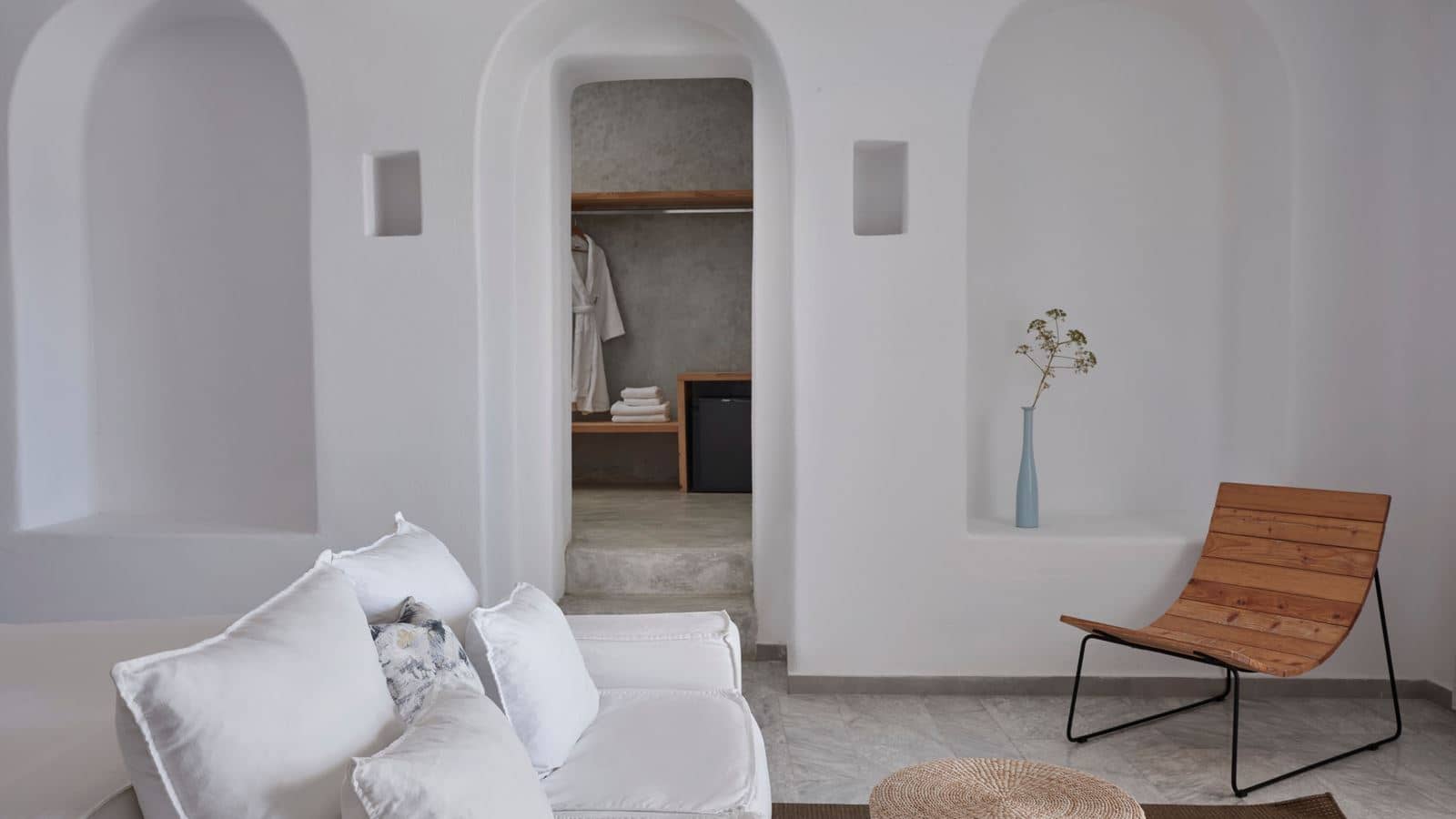rooms-executive-one-bedroom-suite-with-sea-view-and-hot-tub