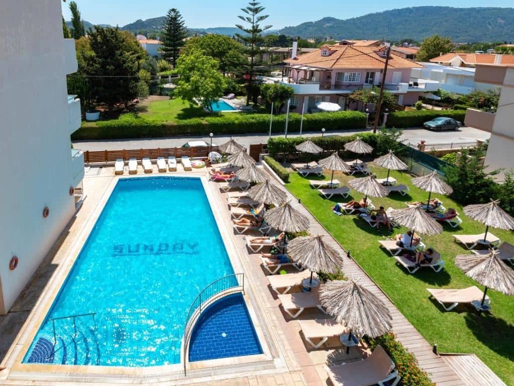 pools-outdoor-pool