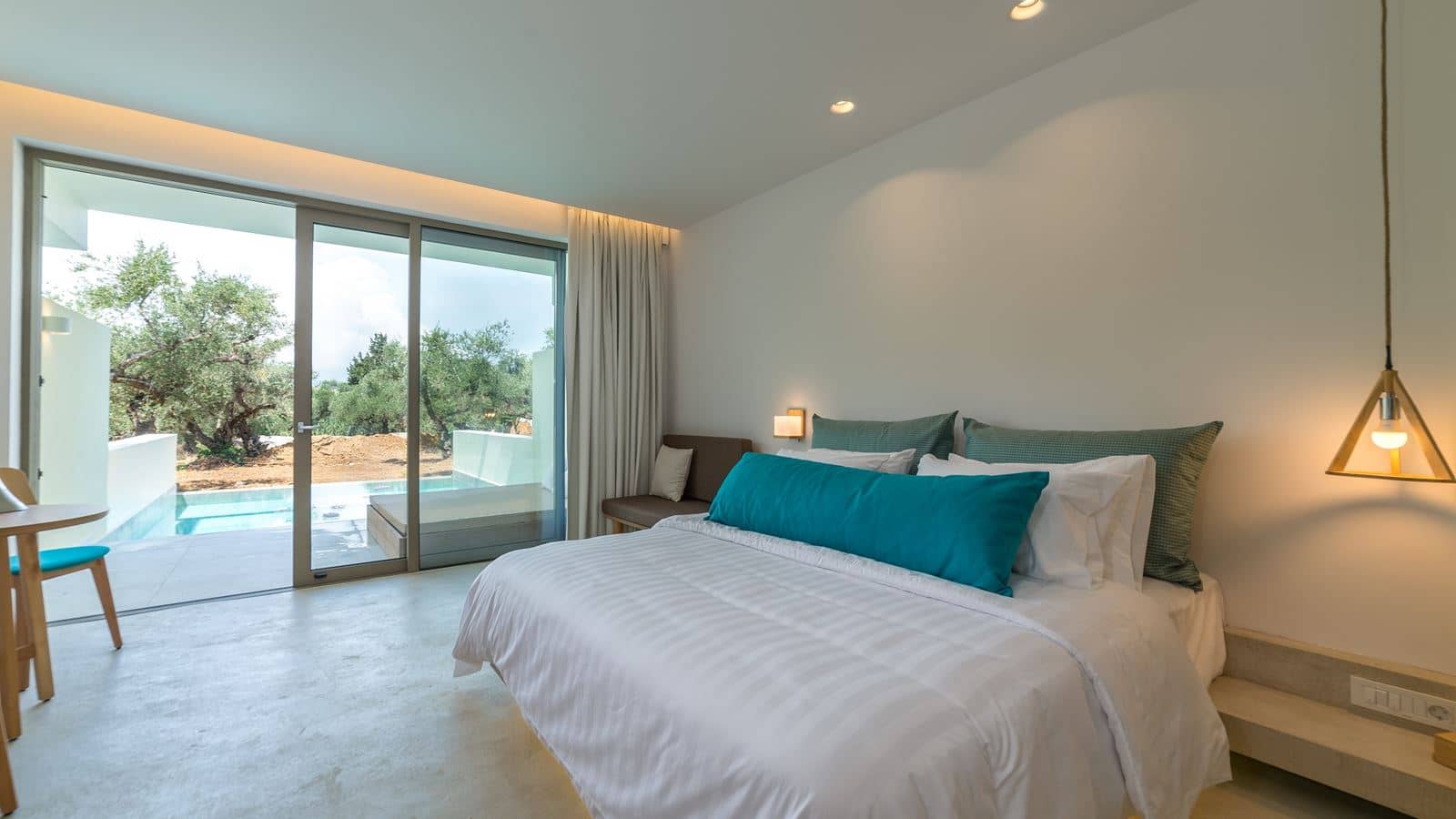 rooms-suite-private-pool-superior--for-2-adults