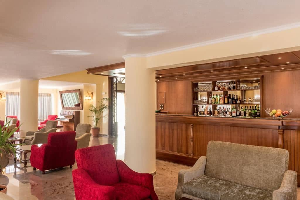 bars-main-bar