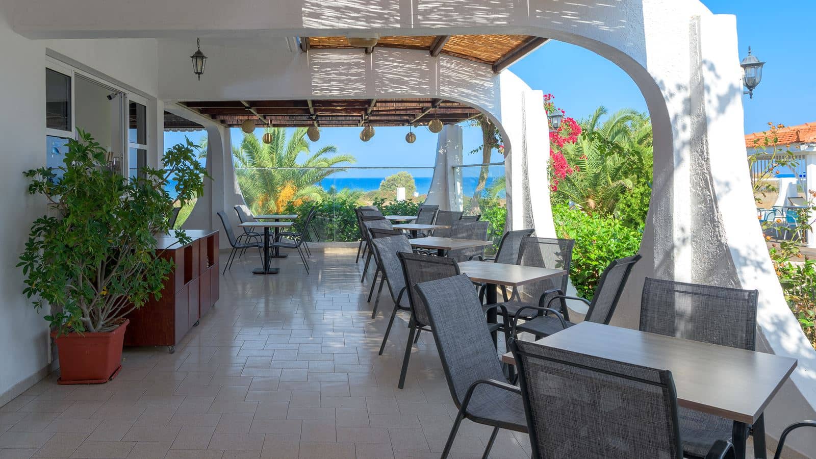 restaurants-dinning-area