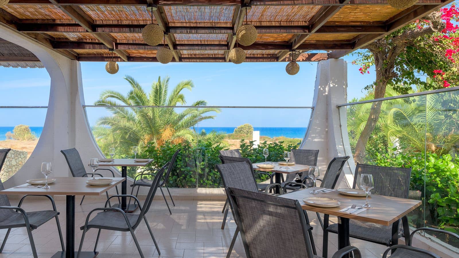 restaurants-dinning-area
