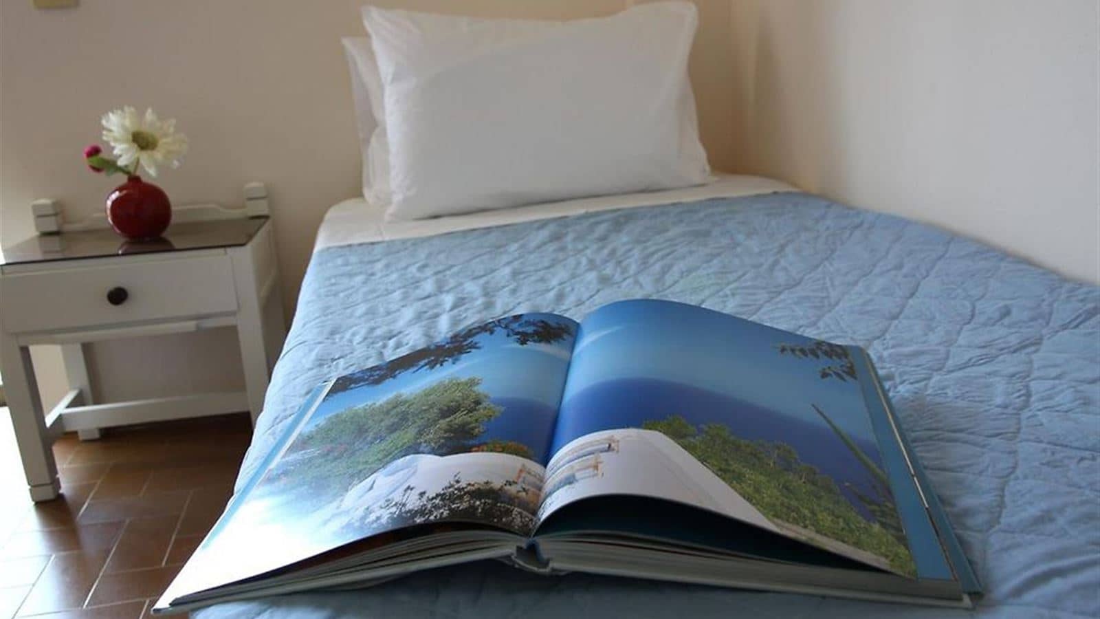 rooms-single-room