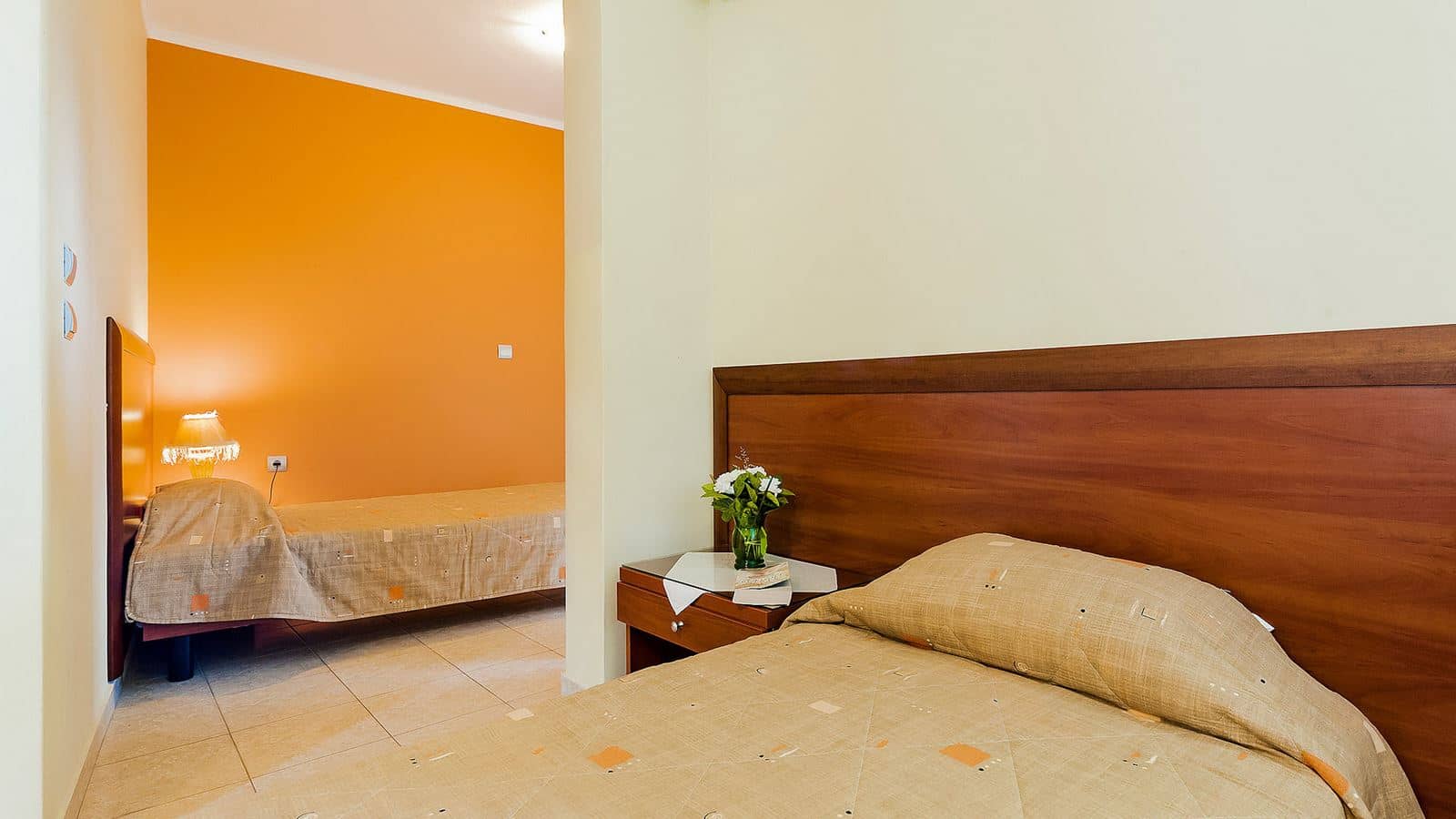 rooms-suite-standard-2-bedrooms-garden-view