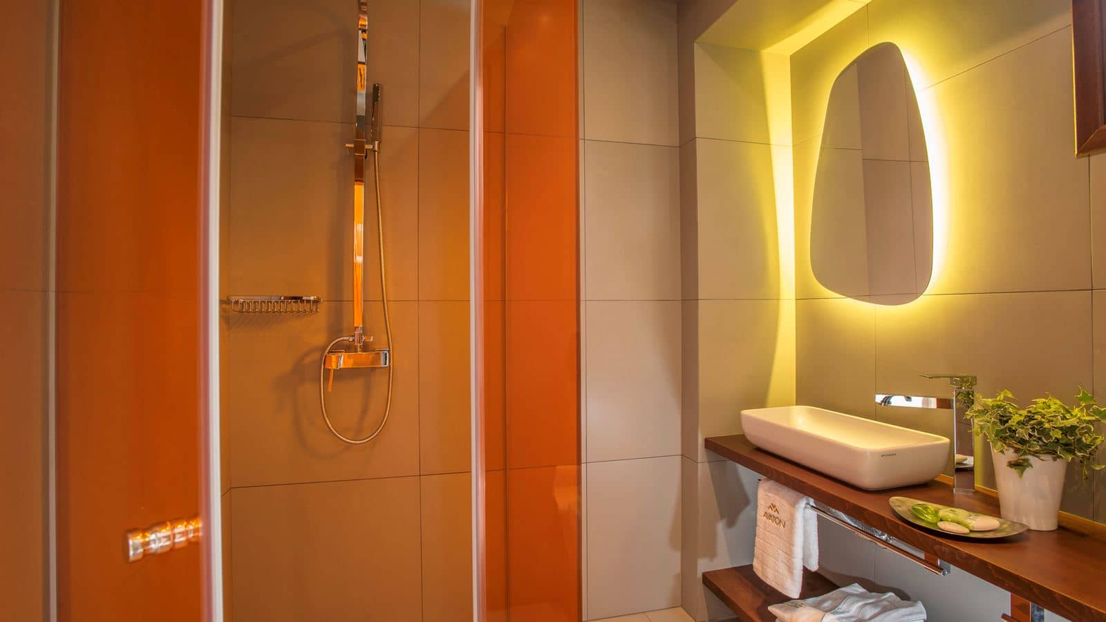 rooms-two-bedroom-suite-with-private-pool