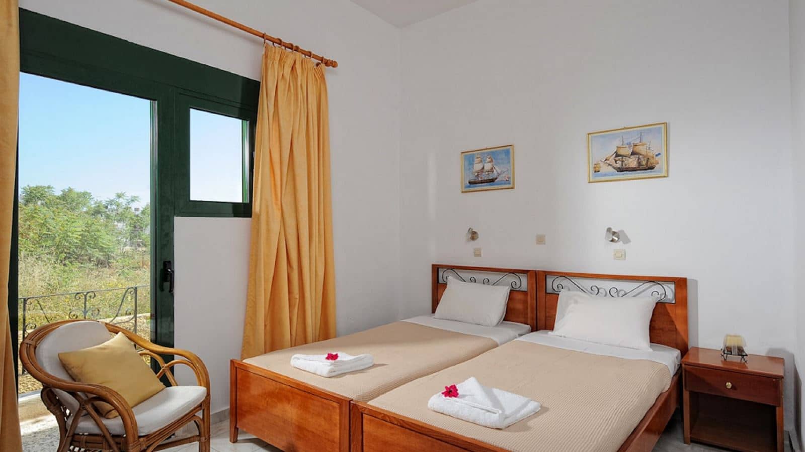 rooms-one-bedroom-apartment-with-hydromassage-shower