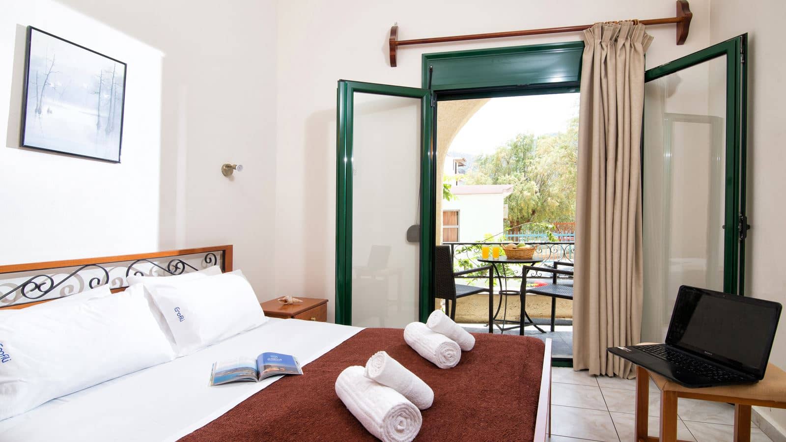 rooms-two-bedroom-apartment-with-hydromassage-shower