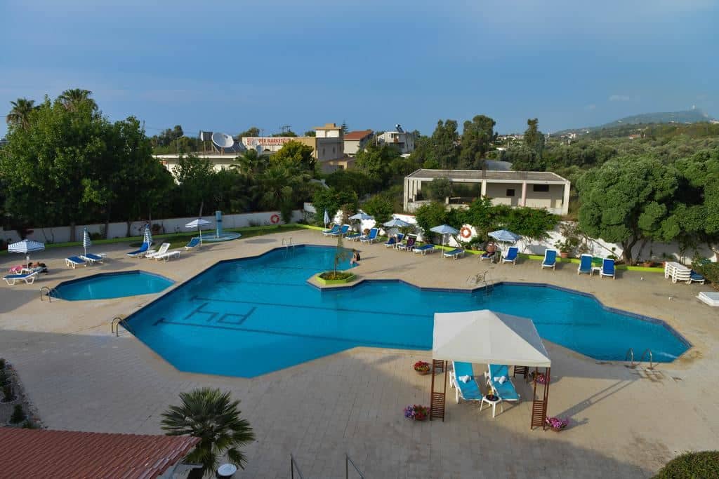 pools-outdoor-pool