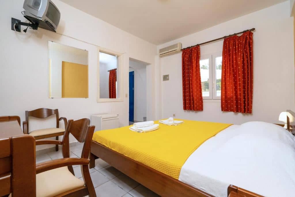 rooms-family-room