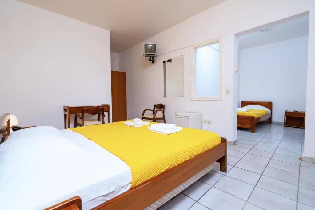 rooms-family-room