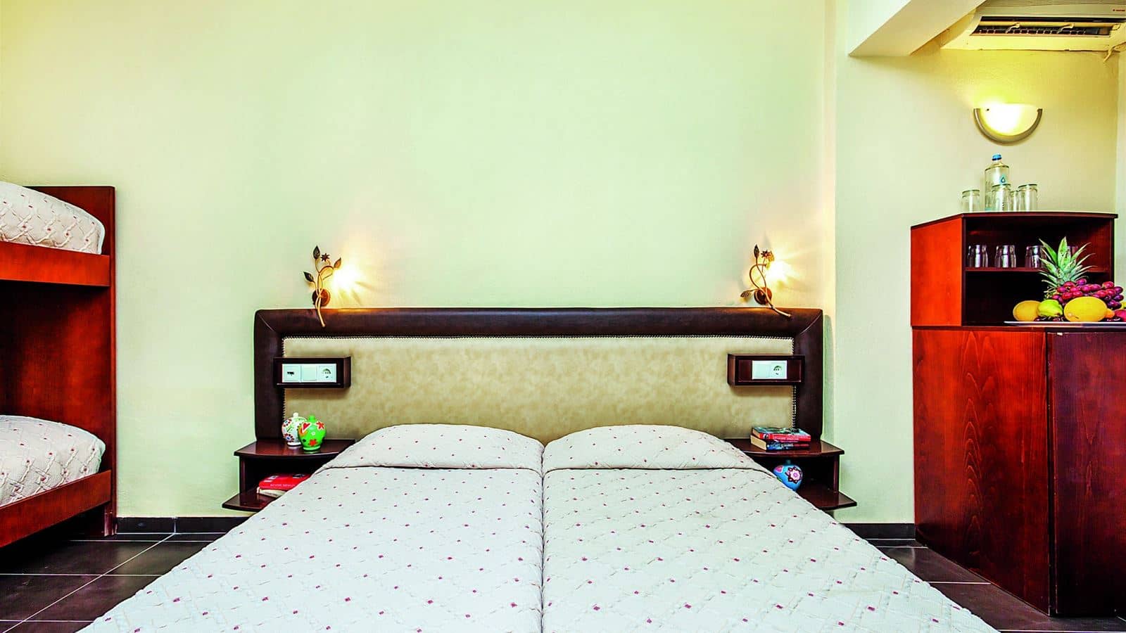 rooms-family-room