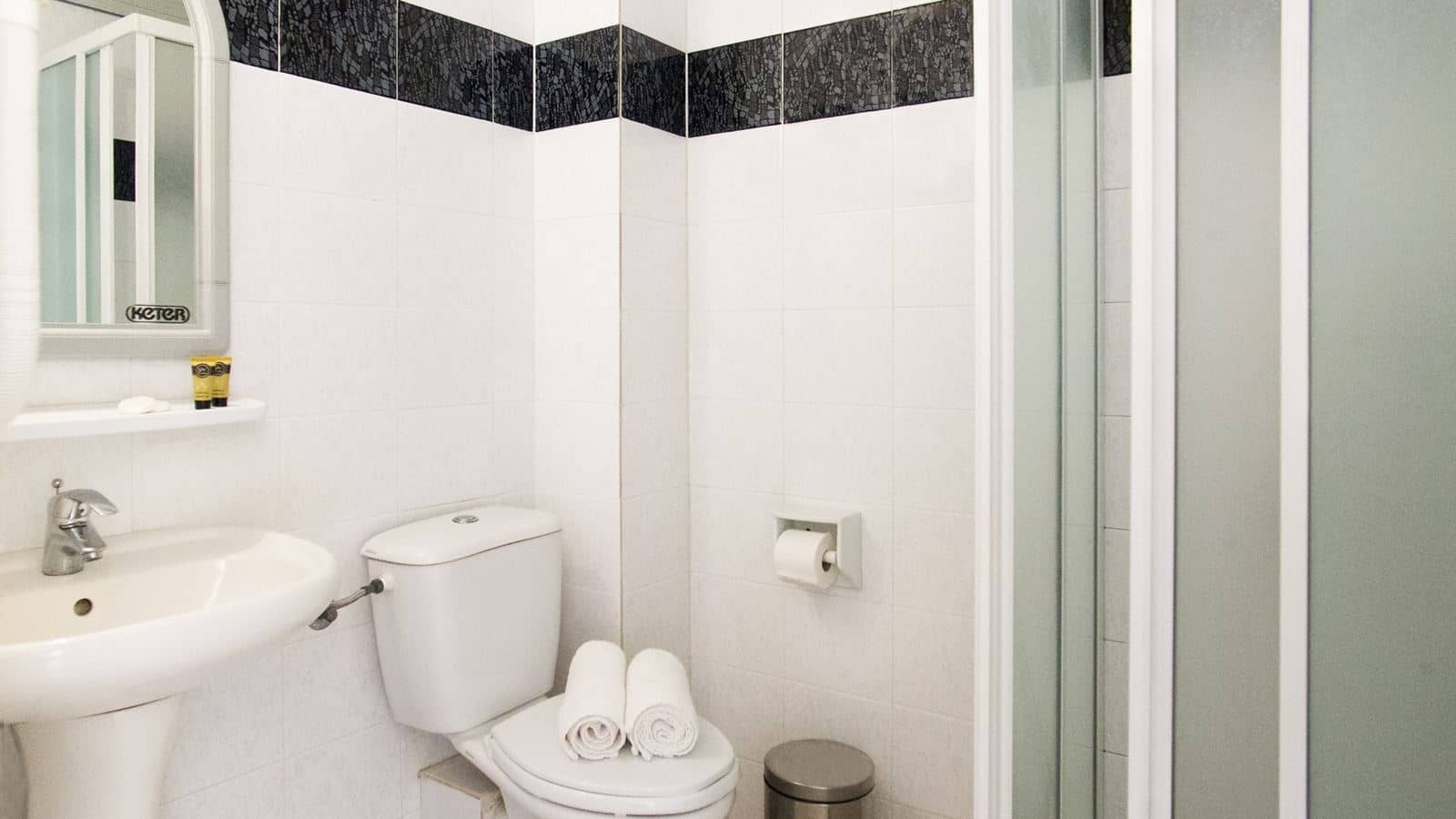 rooms-triple-room