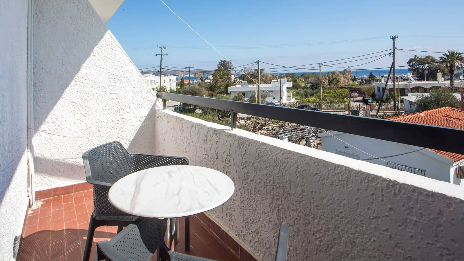 rooms-studio-garden-view-balcony