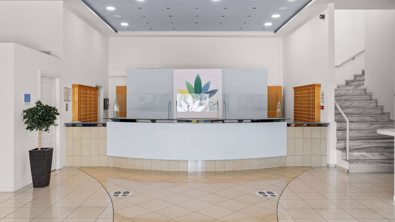 bars-pan-lobby-bar