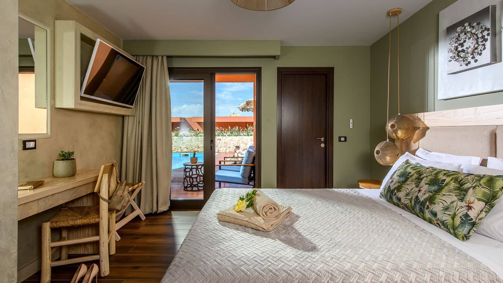 rooms-platinum two-bedroom-suite-sea-view-private-pool