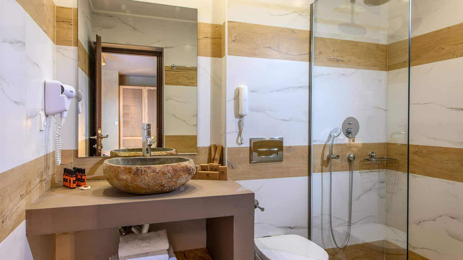 rooms-platinum two-bedroom-suite-sea-view-private-pool
