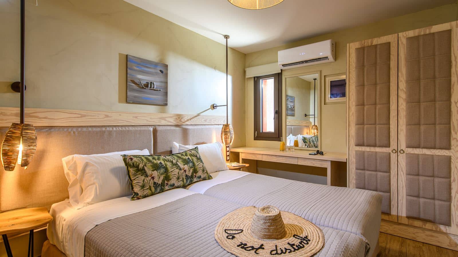 rooms-deluxe-room-inland-view