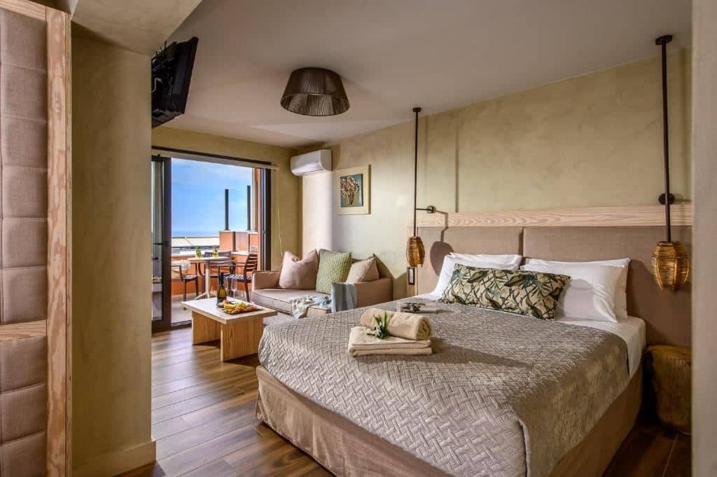rooms-premium-room-sea-view-outdoor-jacuzzi