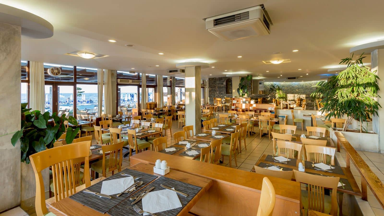 restaurants-restaurants