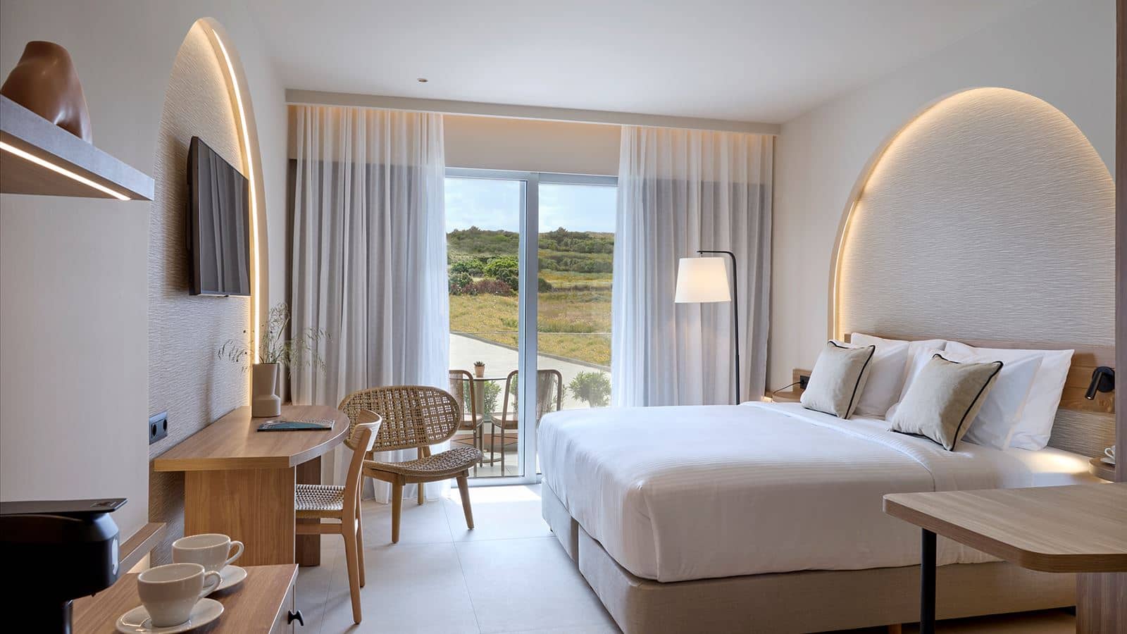 rooms-room-deluxe-singleuse-gardenview-balcony-or-terrace