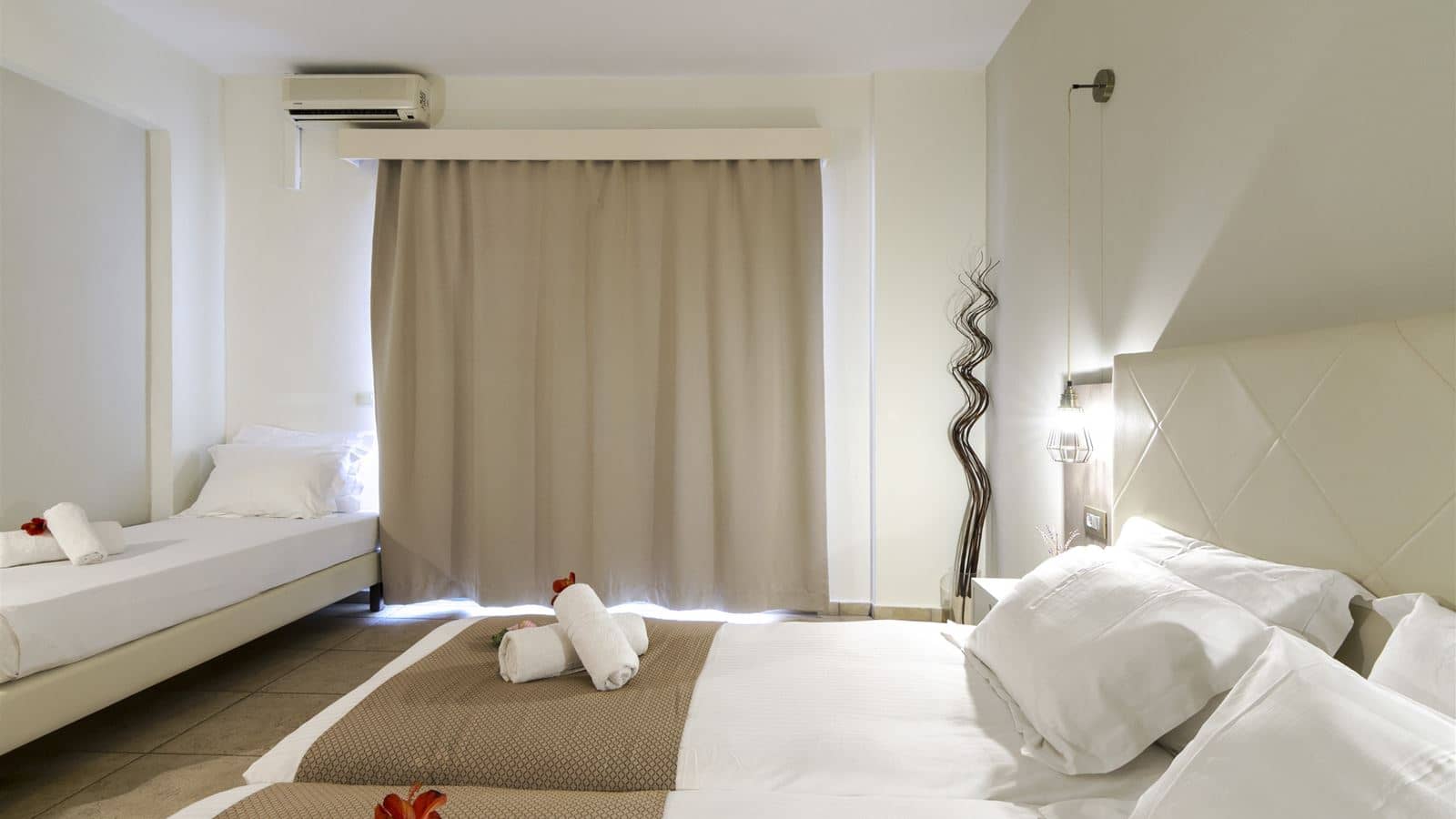 rooms-triple-room