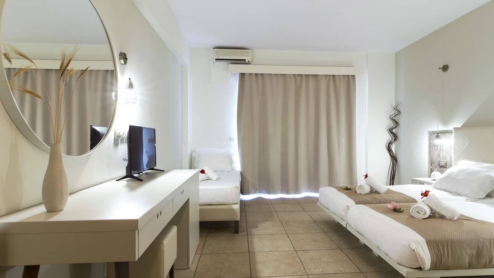 rooms-triple-room