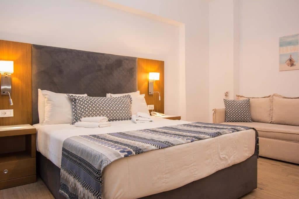 rooms-deluxe-double-room-with-jacuzzi