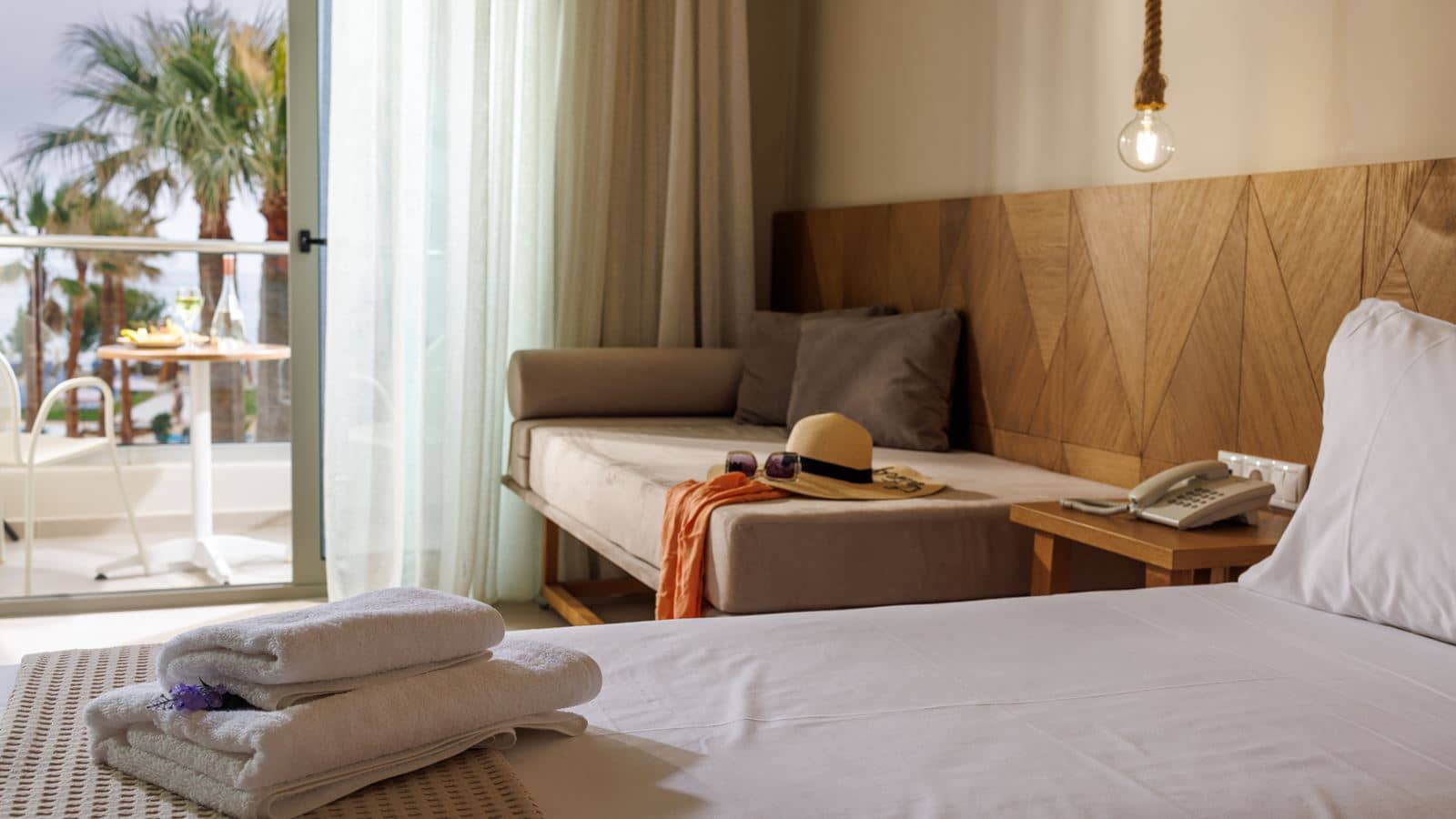 rooms-superior-double-balcony-or-terrace